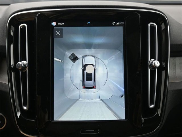 New 2026 Volvo XC40 B4 Plus w/ Protection Package Premier image 19