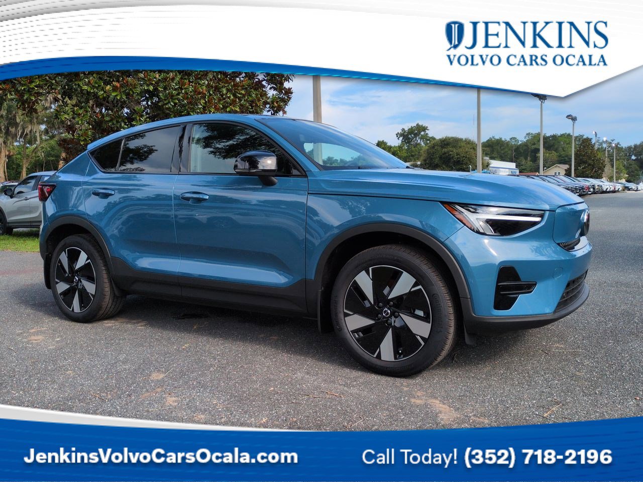 New 2024 Volvo C40 Recharge Core w/ Climate Package