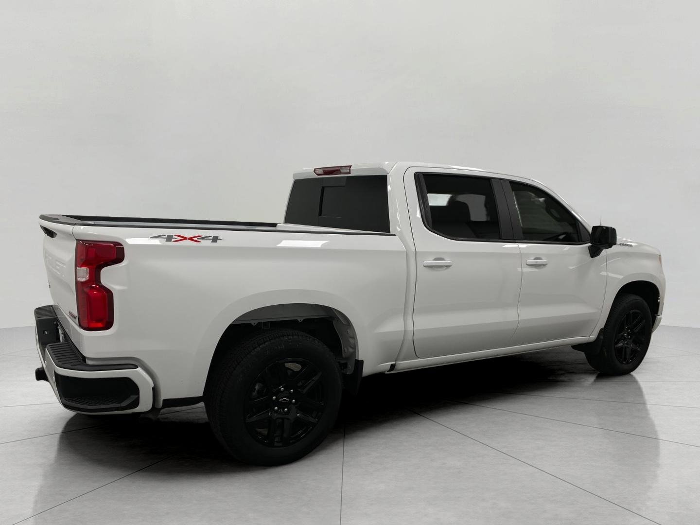 Used 2025 Chevrolet Silverado 1500 RST w/ Convenience Package II AWD/4WD image 2