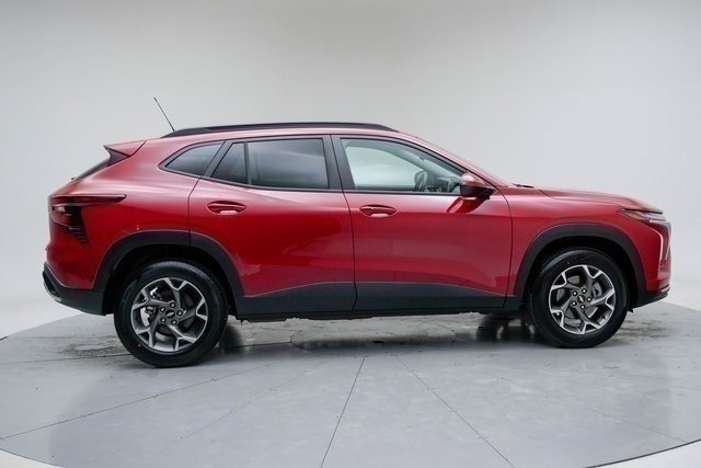 New 2026 Chevrolet Trax LT w/ Driver Confidence Package image 9