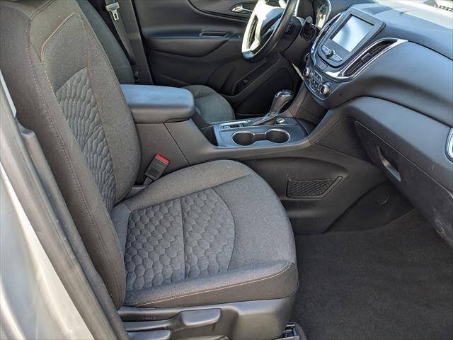 Used 2018 Chevrolet Equinox LT FWD image 11
