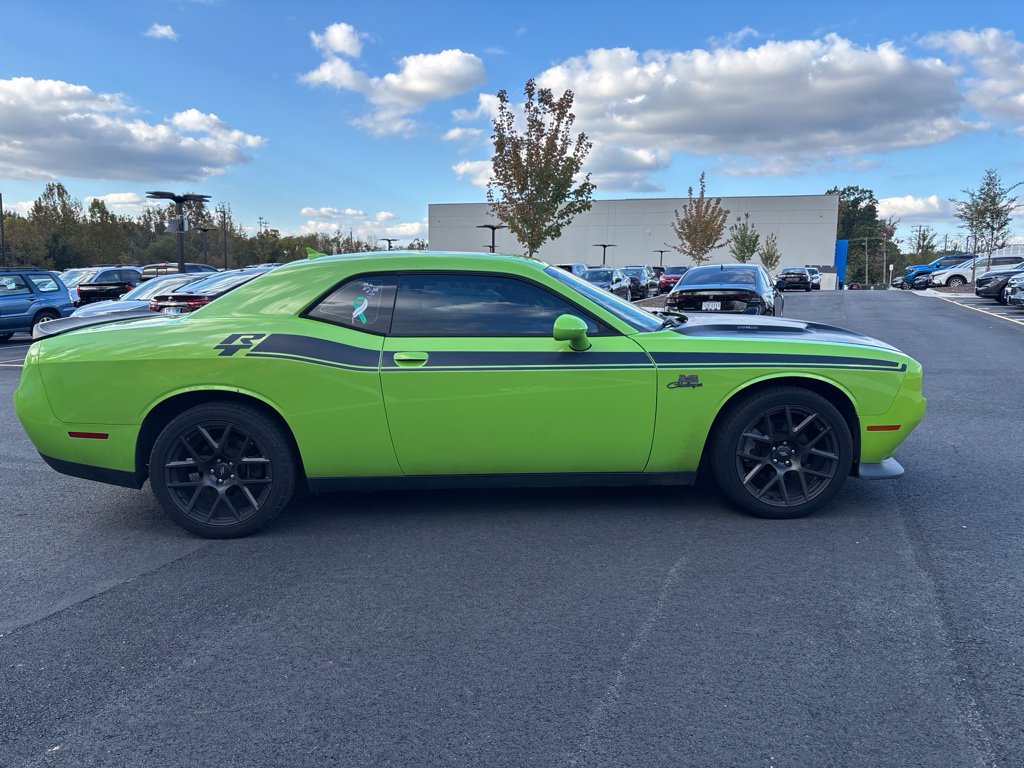 Used 2015 Dodge Challenger R/T Plus RWD image 4