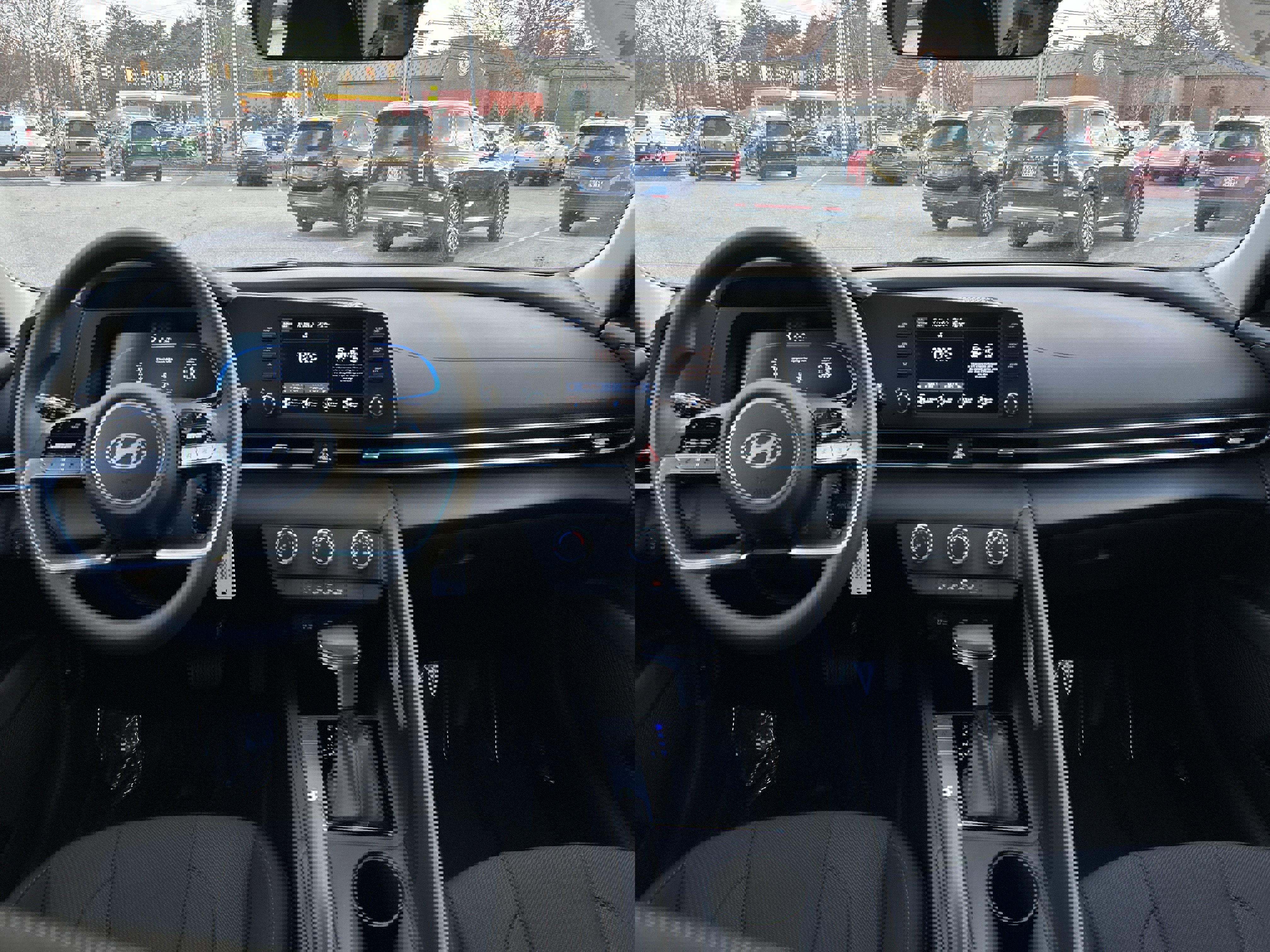 New 2026 Hyundai Elantra SE image 3