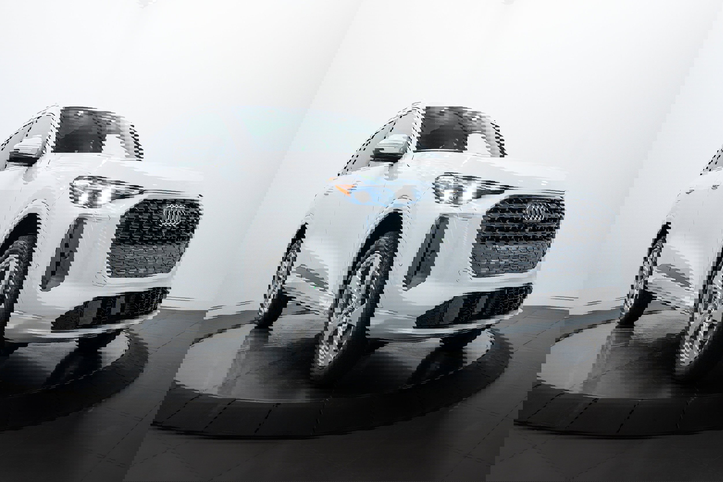 New 2025 Audi Q5 Premium Plus