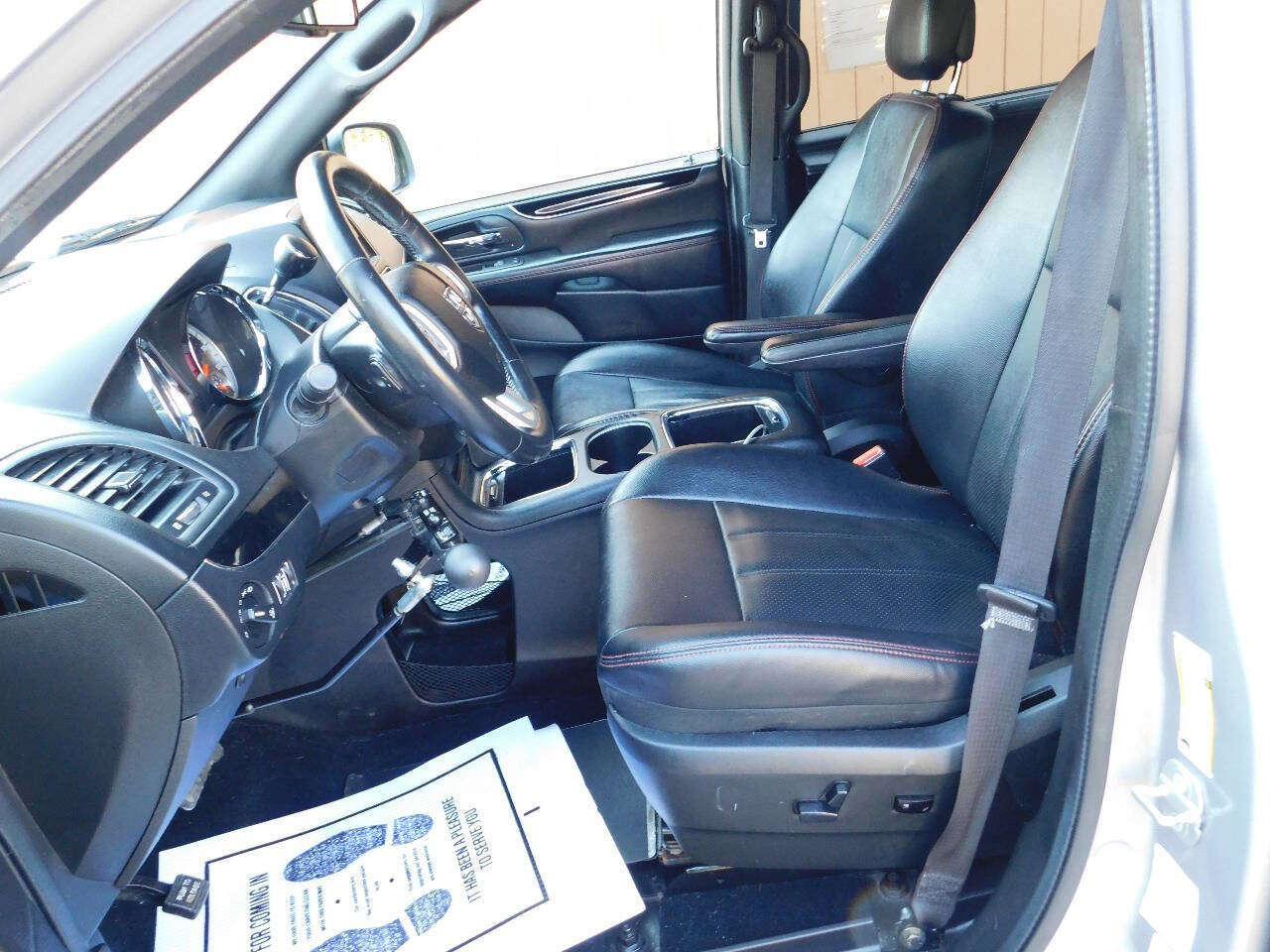 Used 2018 Dodge Grand Caravan GT image 22