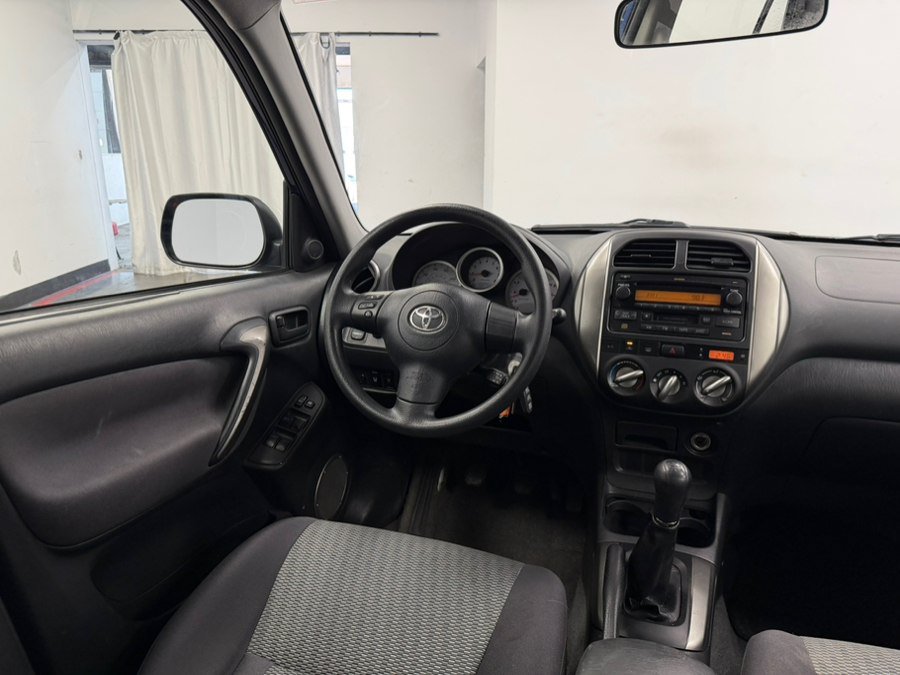 Used 2005 Toyota RAV4 2WD image 43