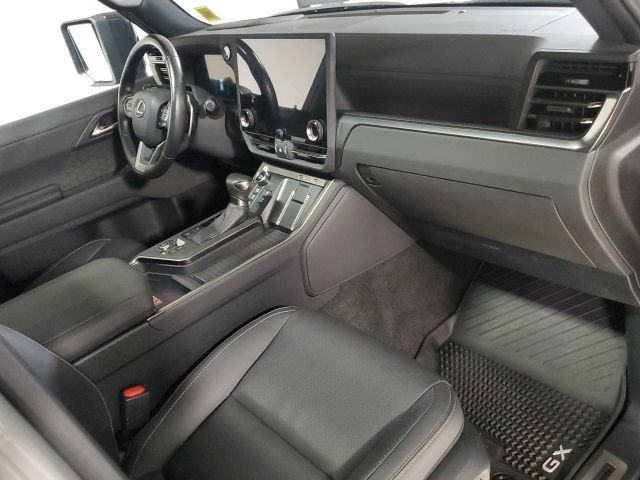 Used 2024 Lexus GX 550 AWD/4WD image 31