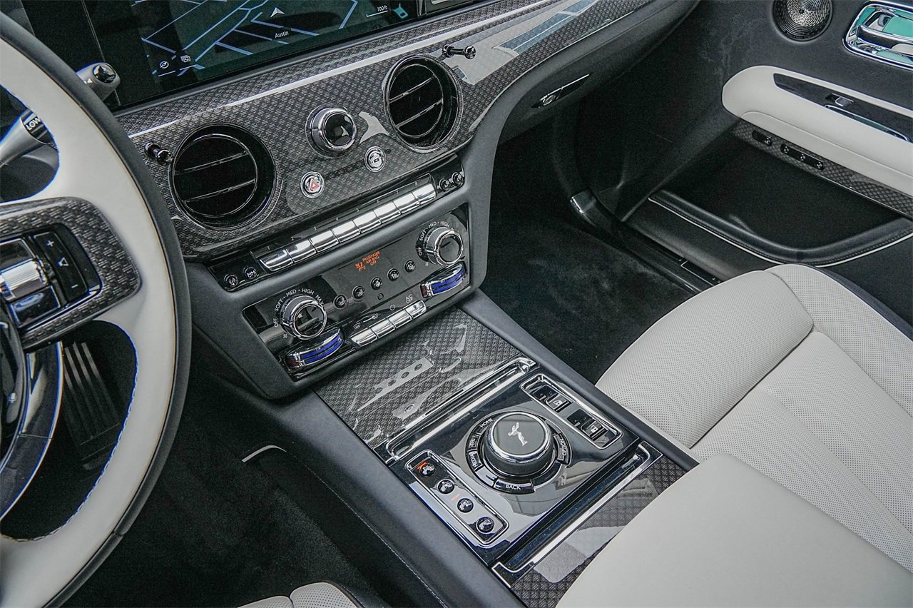 New 2025 Rolls-Royce Ghost Black Badge image 28