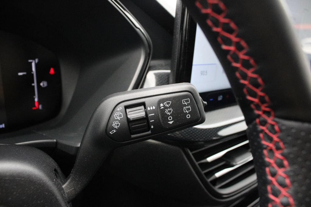 Used 2025 Ford Escape ST-Line w/ Tech Pack #1 AWD/4WD image 14