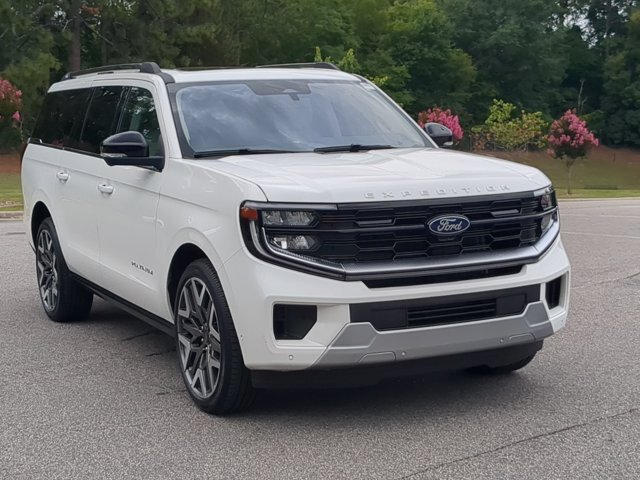 Certified 2025 Ford Expedition Max Platinum w/ Platinum Ultimate Package AWD/4WD image 2