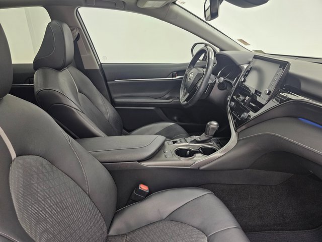 Used 2021 Toyota Camry XSE image 33