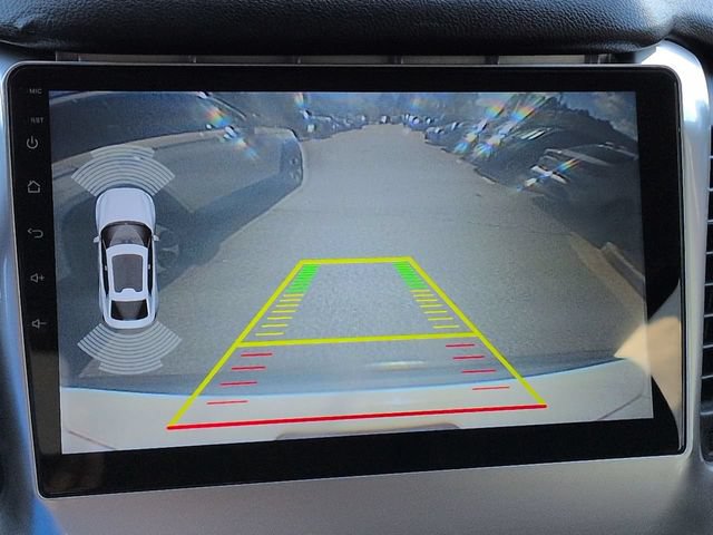 Used 2018 Chevrolet Suburban LS RWD image 21