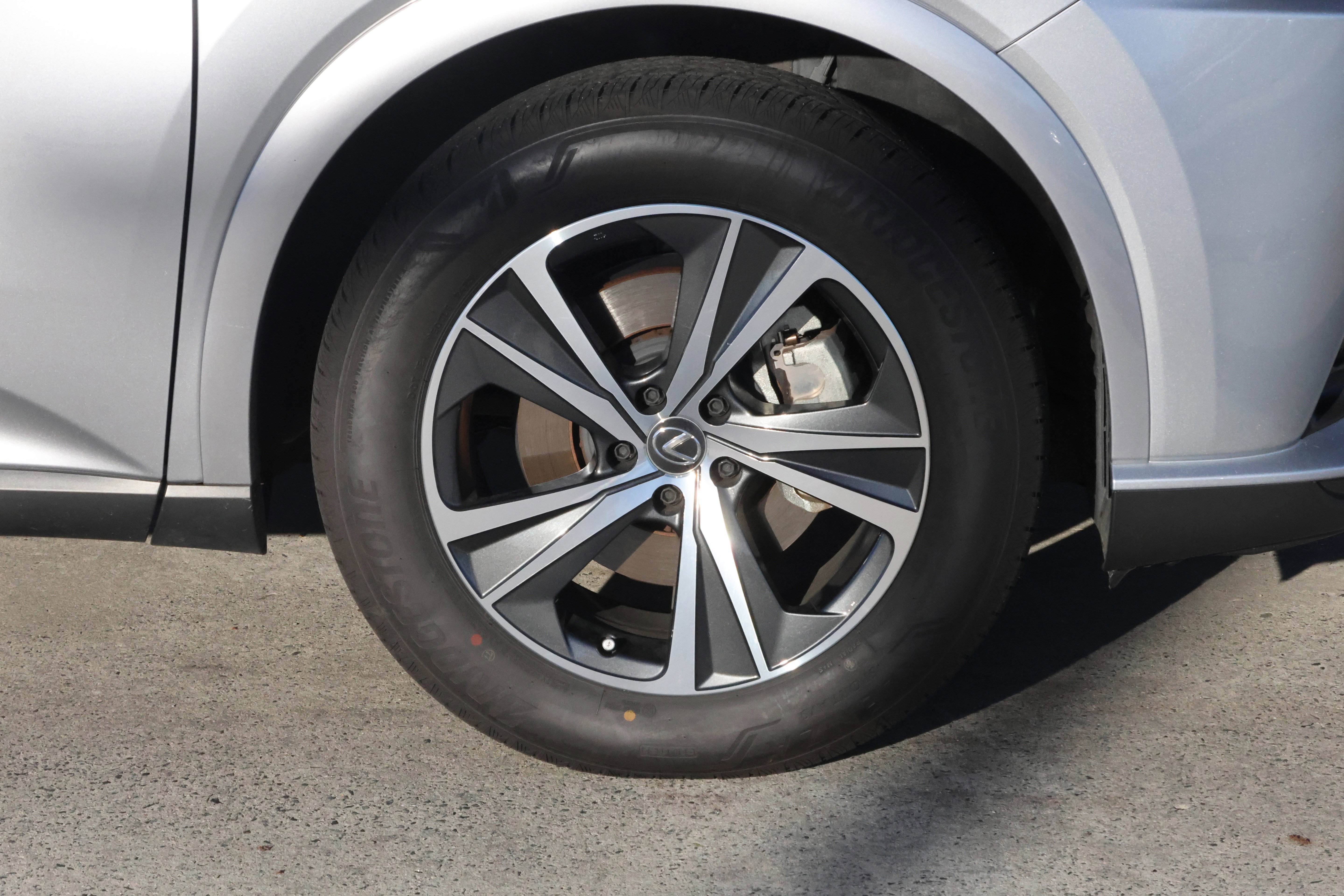 Used 2025 Lexus RX 350 Premium image 11