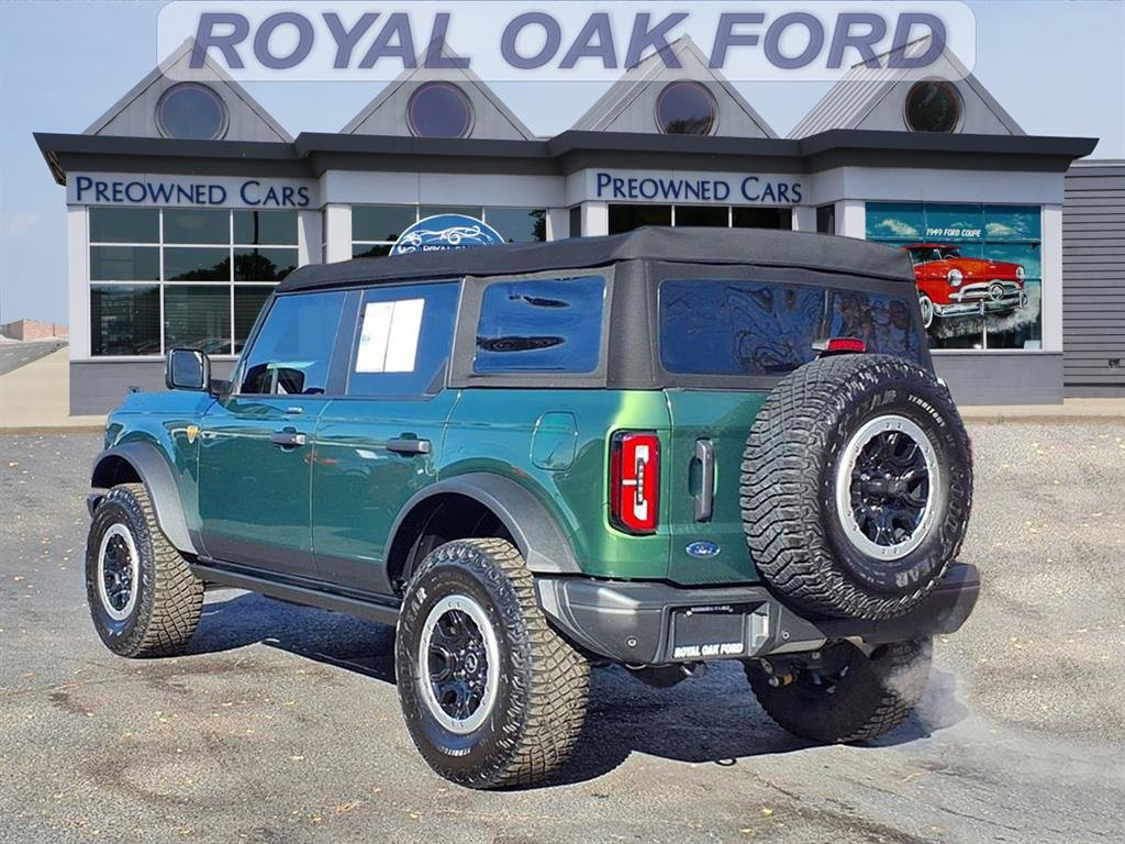 Used 2022 Ford Bronco Badlands image 2