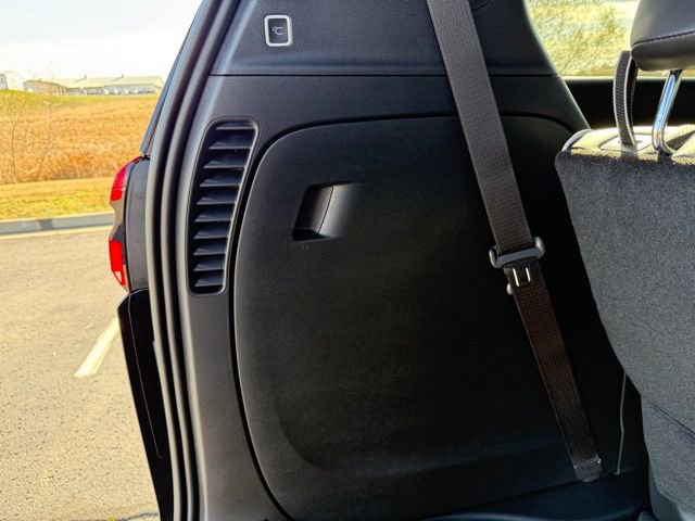 New 2026 Chrysler Pacifica Limited w/ S Appearance Package image 8