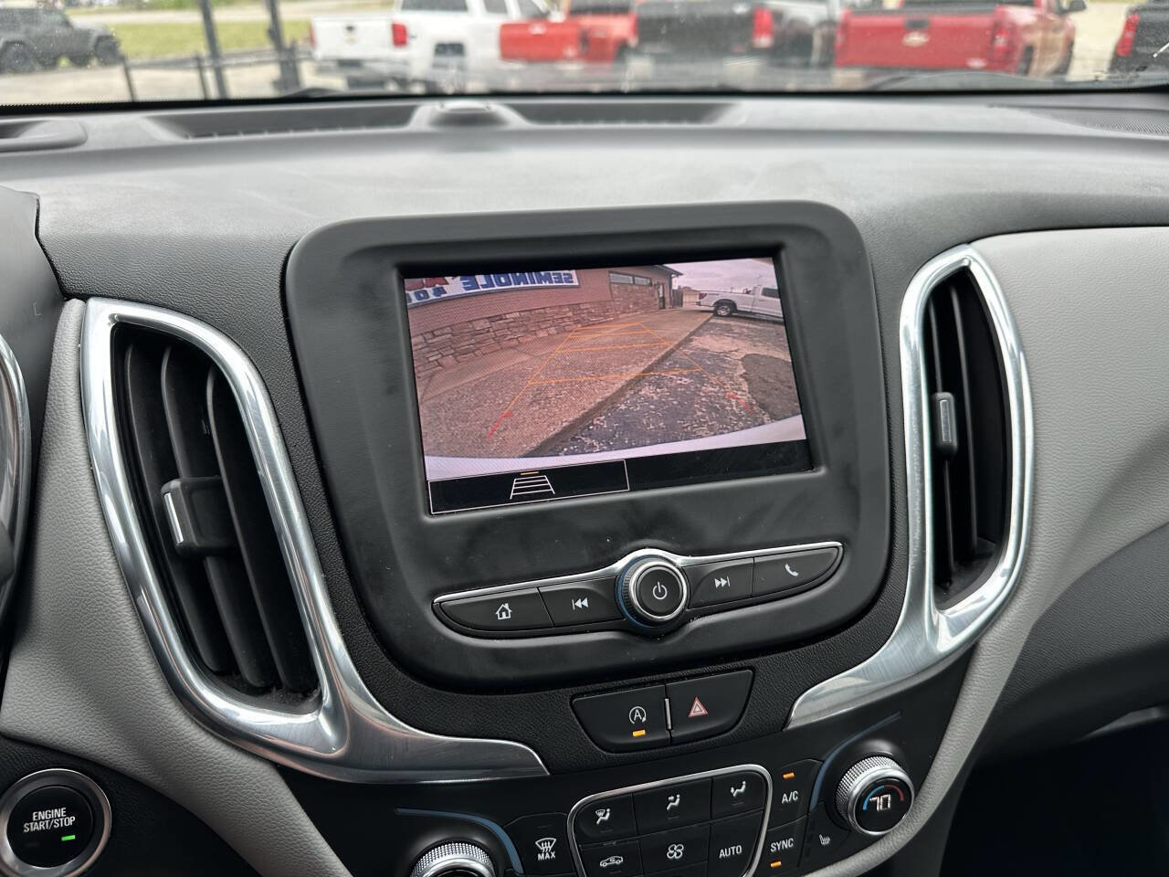 Used 2023 Chevrolet Equinox LT w/ Driver Convenience Package image 16