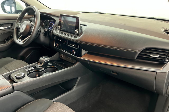 Used 2021 Nissan Rogue SV image 24