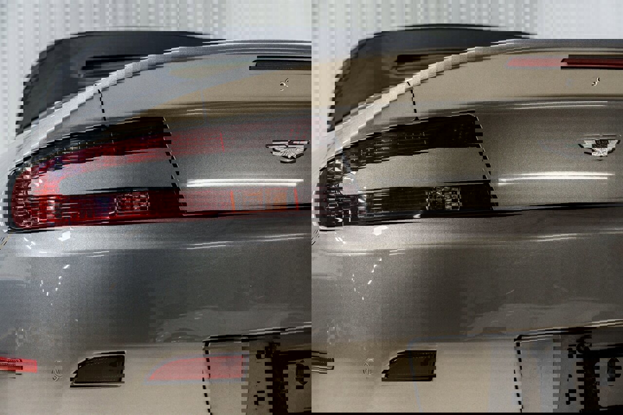 Used 2008 Aston Martin V8 Vantage Roadster image 7