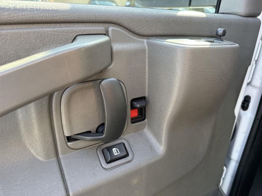 Used 2024 GMC Savana 2500 w/ Driver Convenience Package image 20