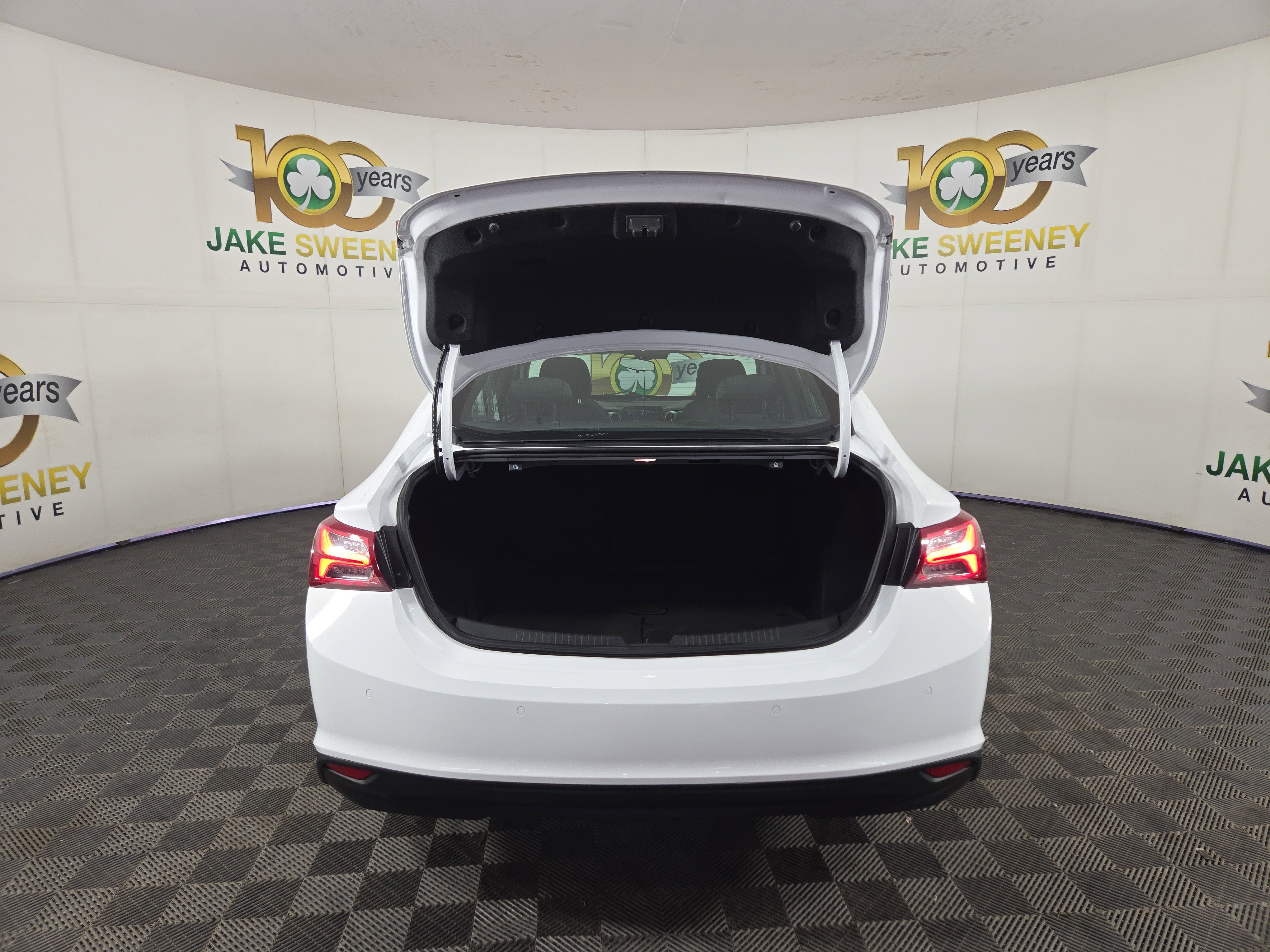 Certified 2024 Chevrolet Malibu LT w/ Sport Edition image 31