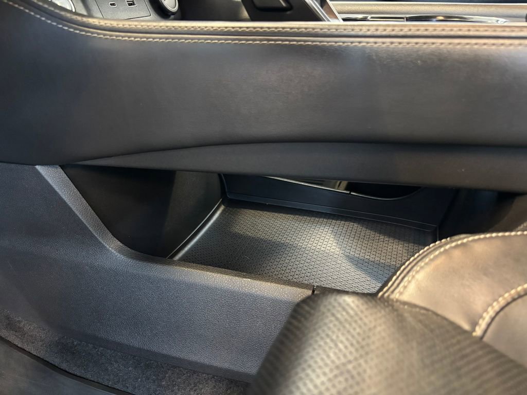 Used 2021 Nissan Rogue Platinum image 17