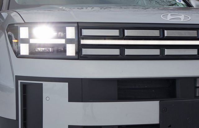 Used 2025 Hyundai Santa Fe SEL image 10