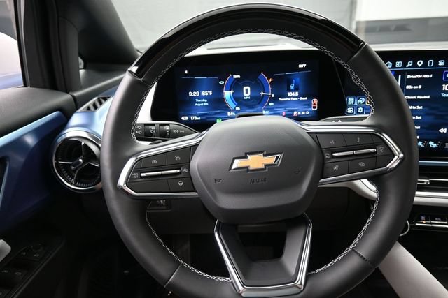 Used 2025 Chevrolet Equinox EV LT w/ Active Safety Package 3 FWD image 8