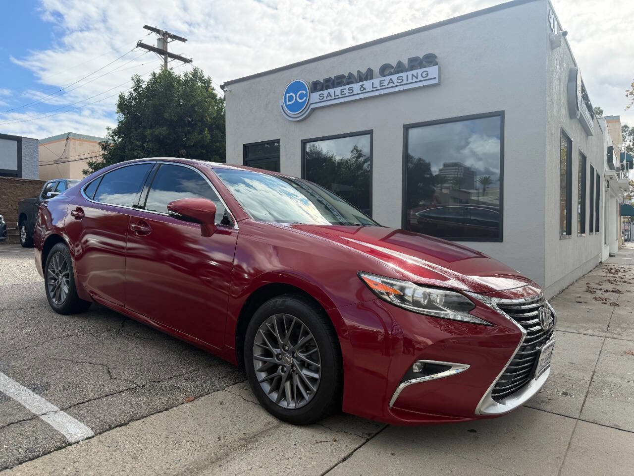 Used 2018 Lexus ES 350 image 2