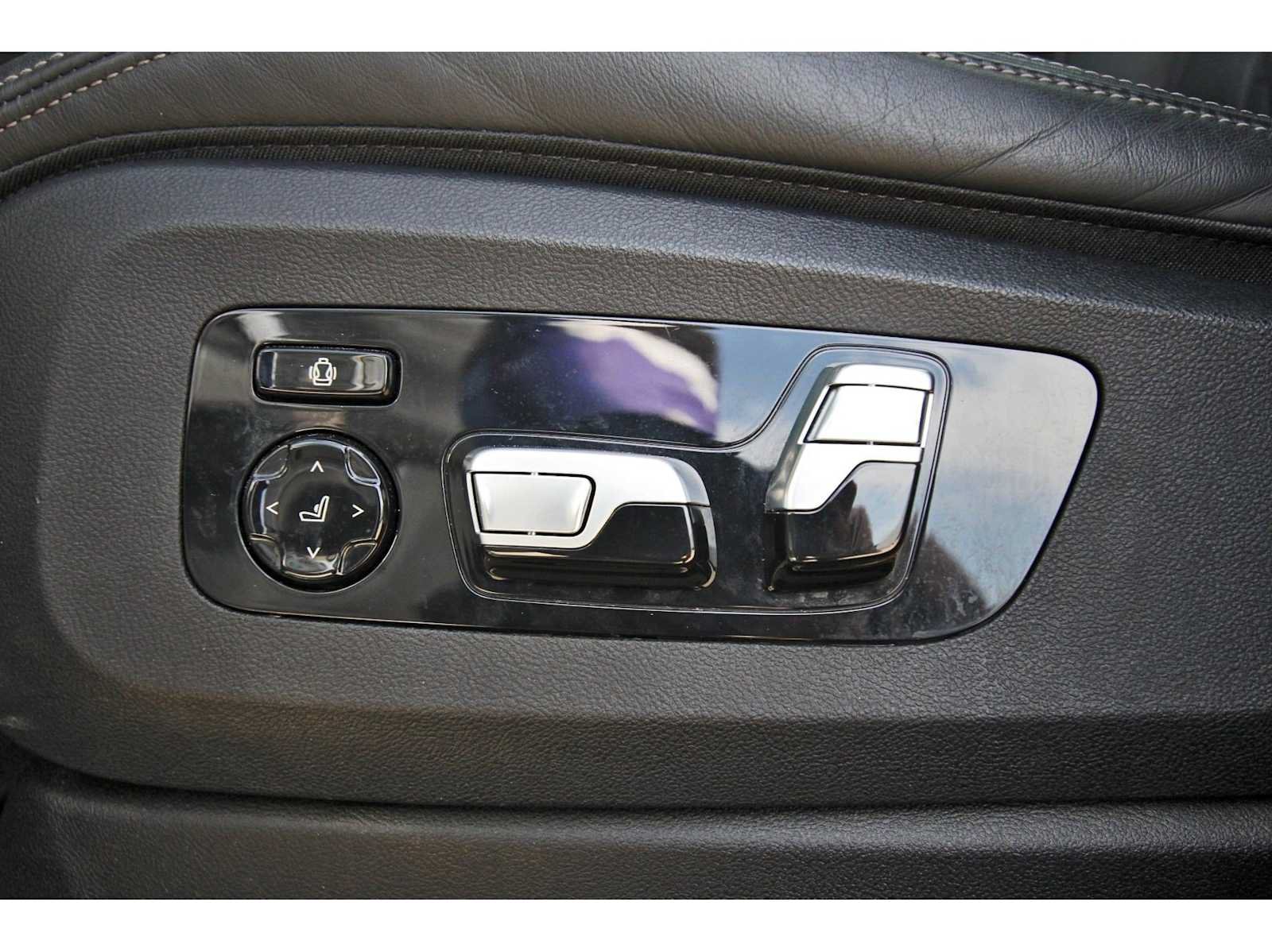 Used 2024 BMW X6 M60i AWD/4WD image 26