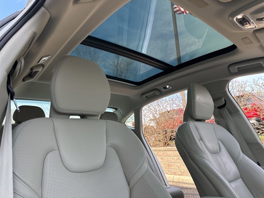 Used 2020 Volvo S90 T6 Inscription w/ Protection Package Premier image 29
