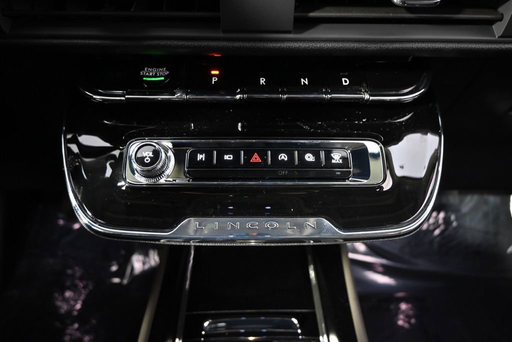 New 2026 Lincoln Corsair Reserve w/ Jet Appearance Package AWD/4WD image 32