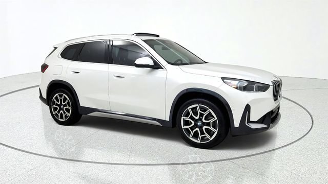 Used 2025 BMW X1 xDrive28i AWD/4WD image 1