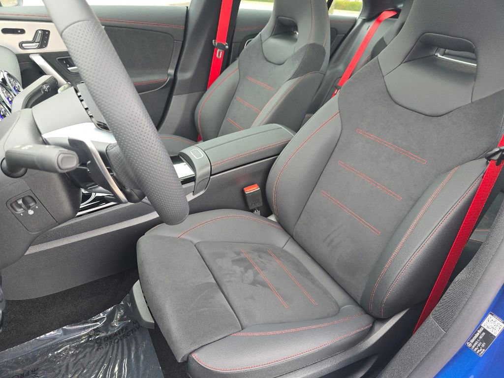 New 2026 Mercedes-Benz CLA 35 AMG 4MATIC image 22