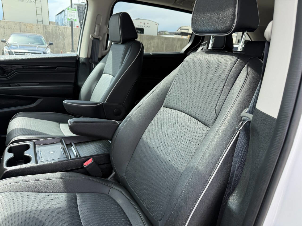 Used 2026 Honda Odyssey Elite image 17