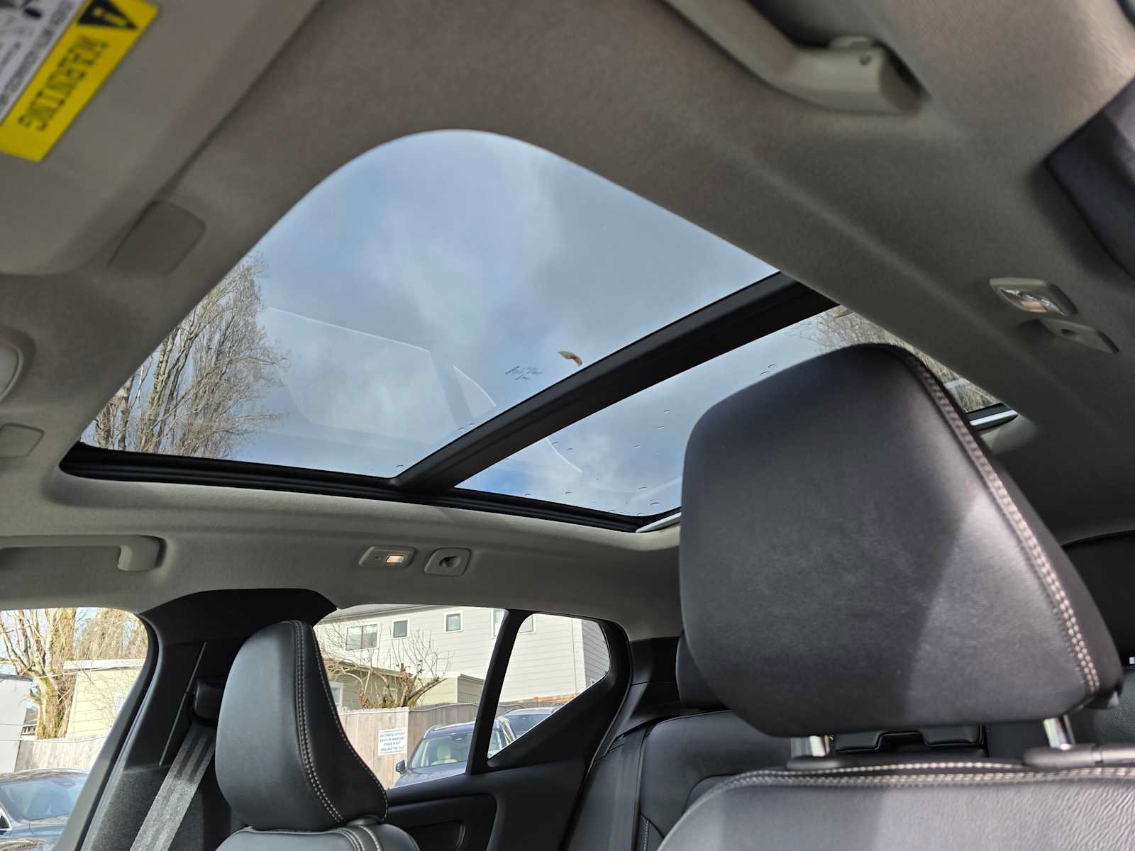 Certified 2025 Volvo XC40 B5 Core w/ Protection Package Premier image 24