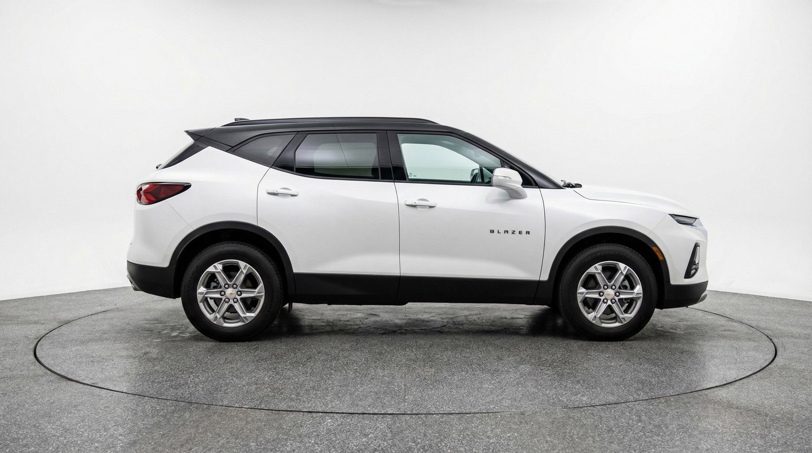 Used 2025 Chevrolet Blazer LT image 11