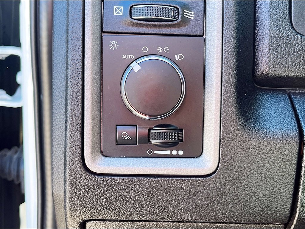 Used 2021 RAM 1500 Tradesman w/ Chrome Appearance Group image 10