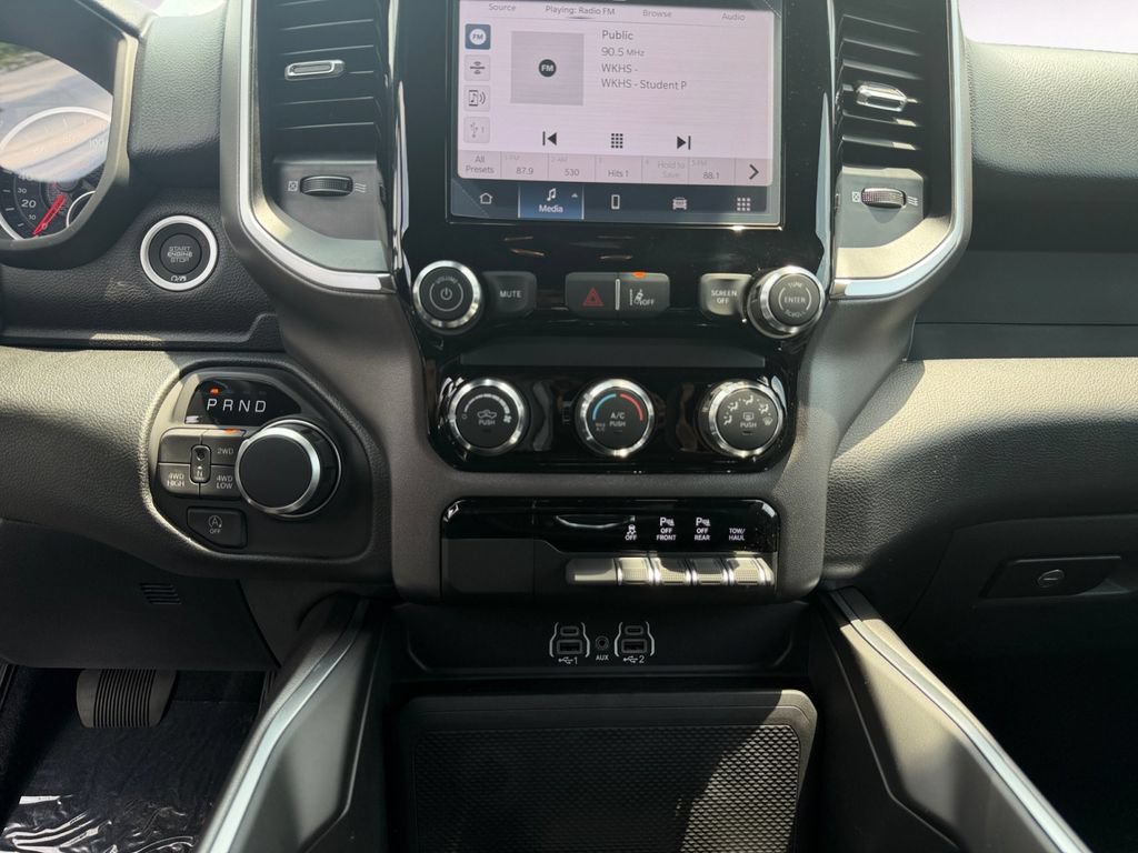 New 2026 RAM 1500 Express AWD/4WD image 10