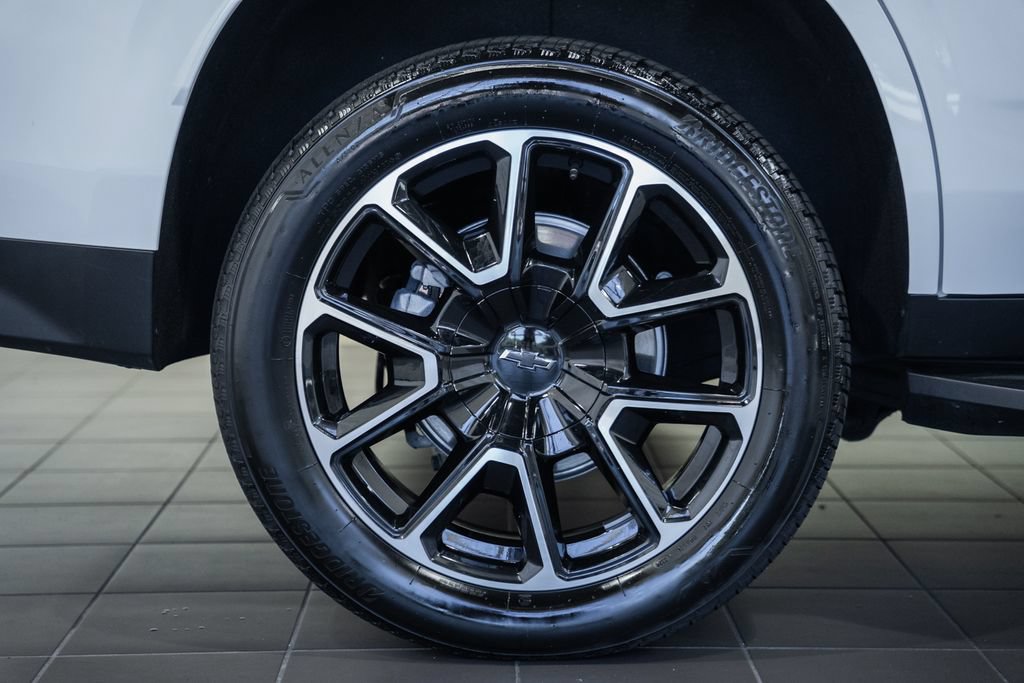 Used 2024 Chevrolet Tahoe RST w/ Luxury Package AWD/4WD image 19