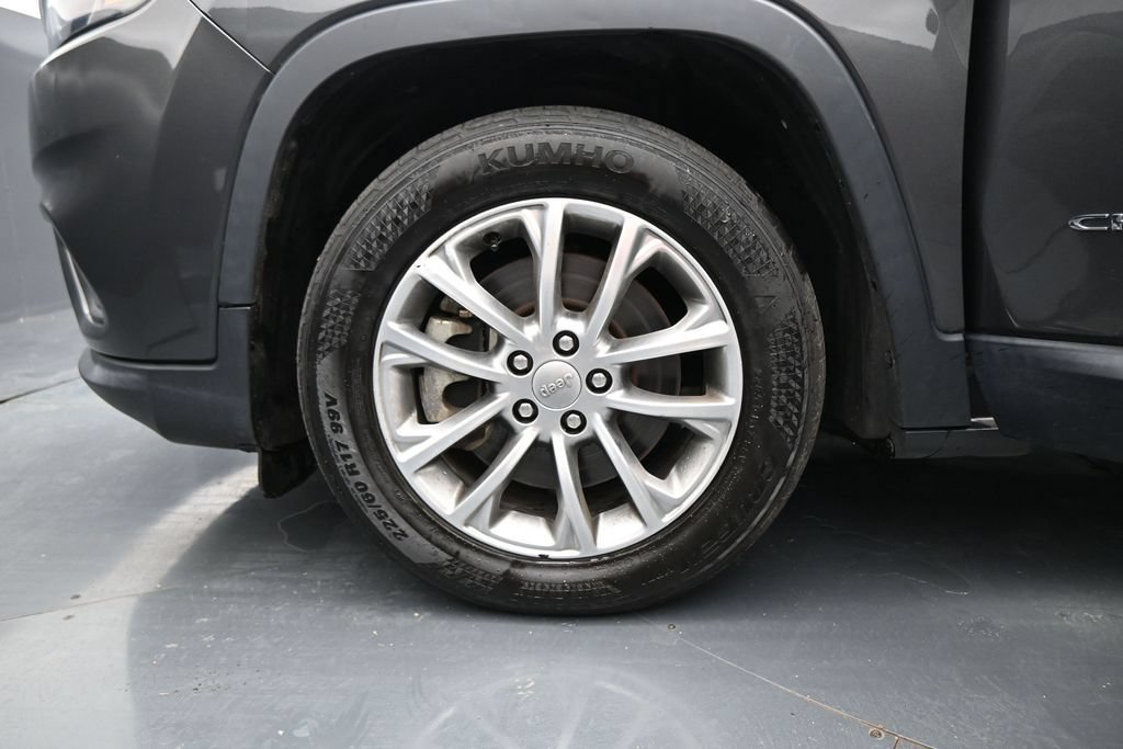 Used 2022 Jeep Cherokee Latitude Lux FWD image 25