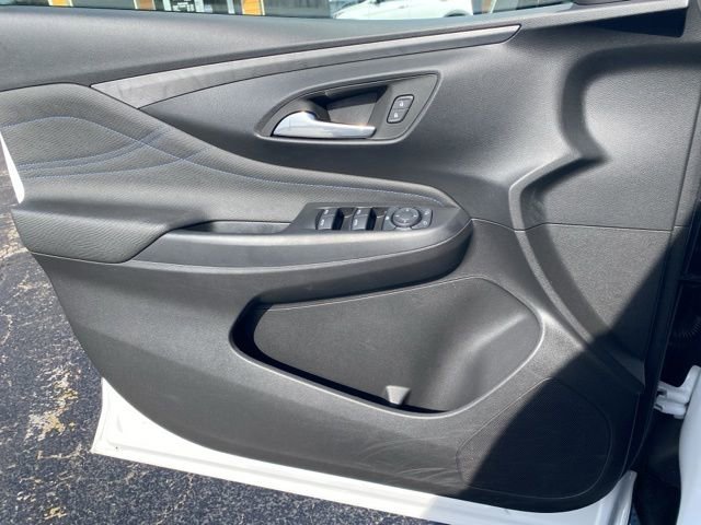 Used 2025 Buick Envista Sport Touring image 18