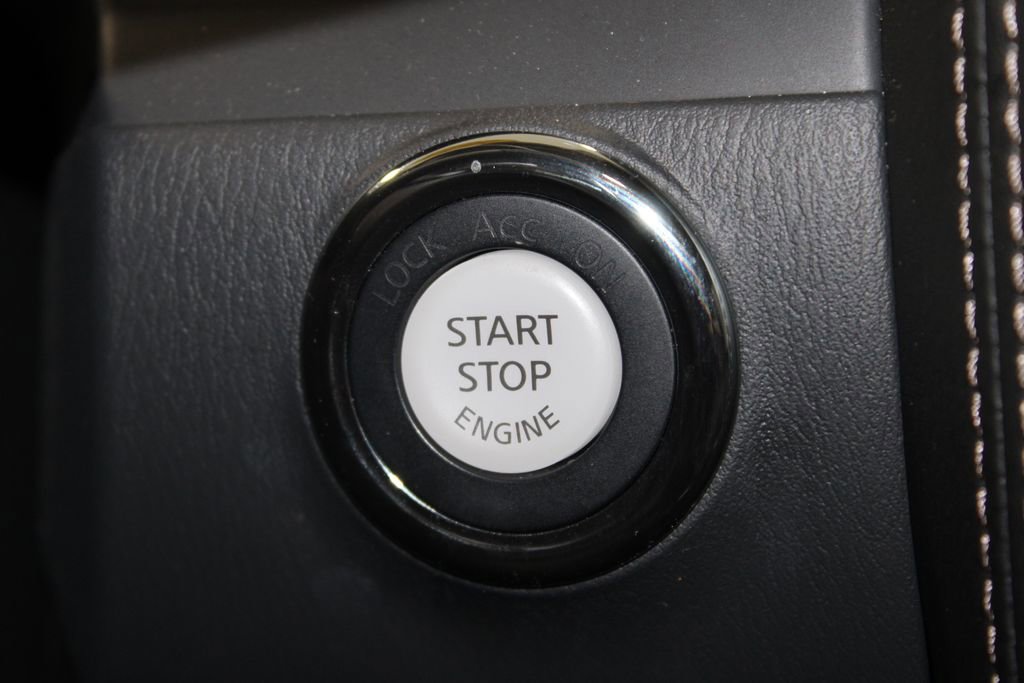 Used 2024 Nissan Armada Platinum w/ Captain's Chairs Package image 44