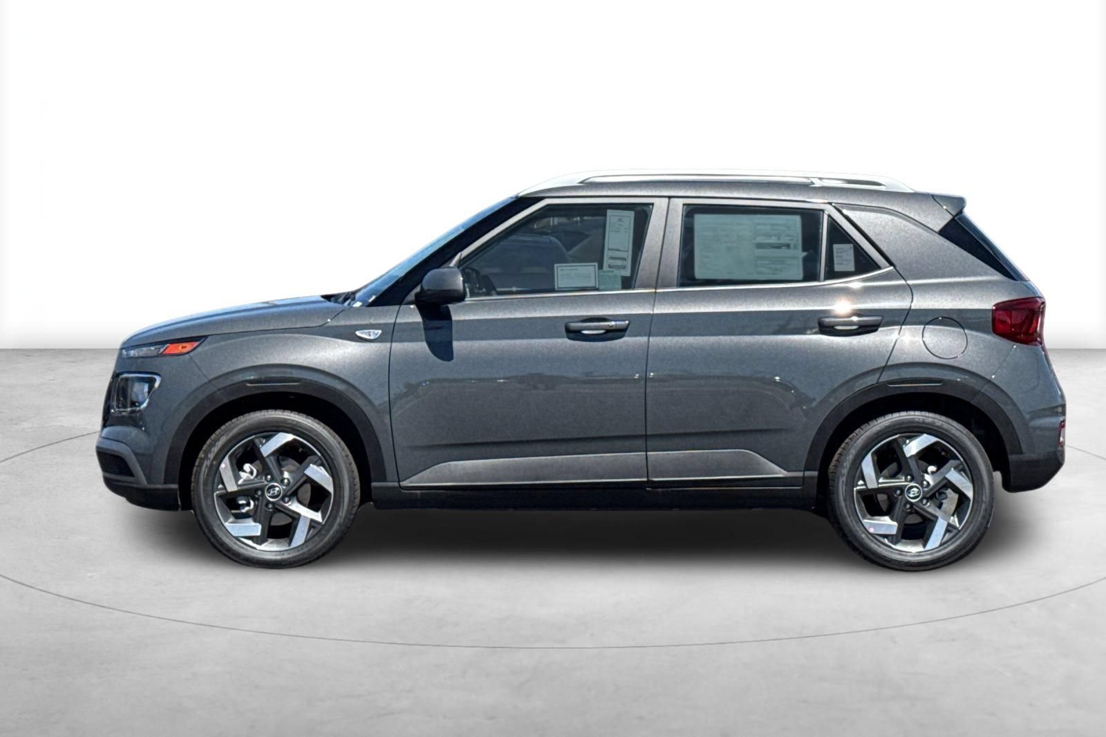 New 2026 Hyundai Venue SEL FWD image 3