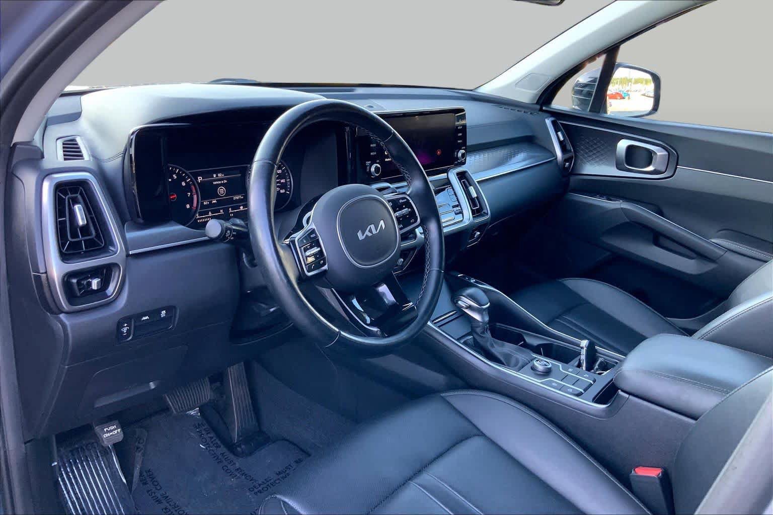 Used 2023 Kia Sorento S w/ Panoramic Sunroof Package FWD image 17