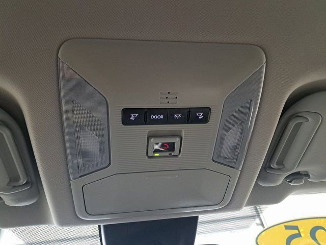 Used 2025 Toyota RAV4 XLE image 17