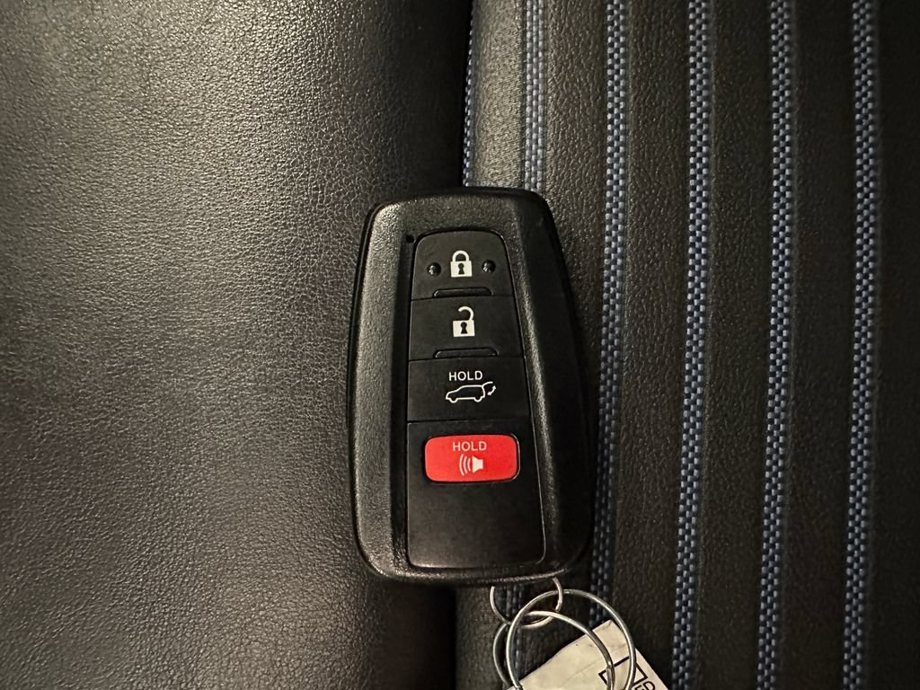 Used 2020 Toyota RAV4 XSE AWD/4WD image 16
