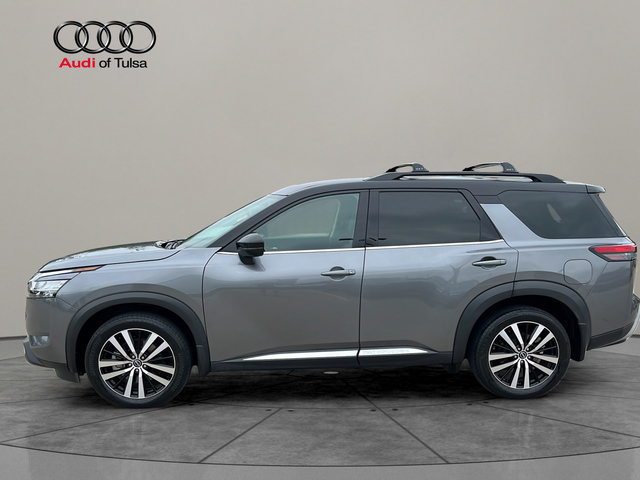Used 2023 Nissan Pathfinder Platinum w/ Cargo Package AWD/4WD image 4