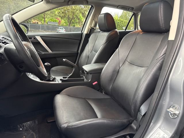 Used 2013 MAZDA MAZDA3 i Grand Touring w/ Tech Pkg FWD image 9