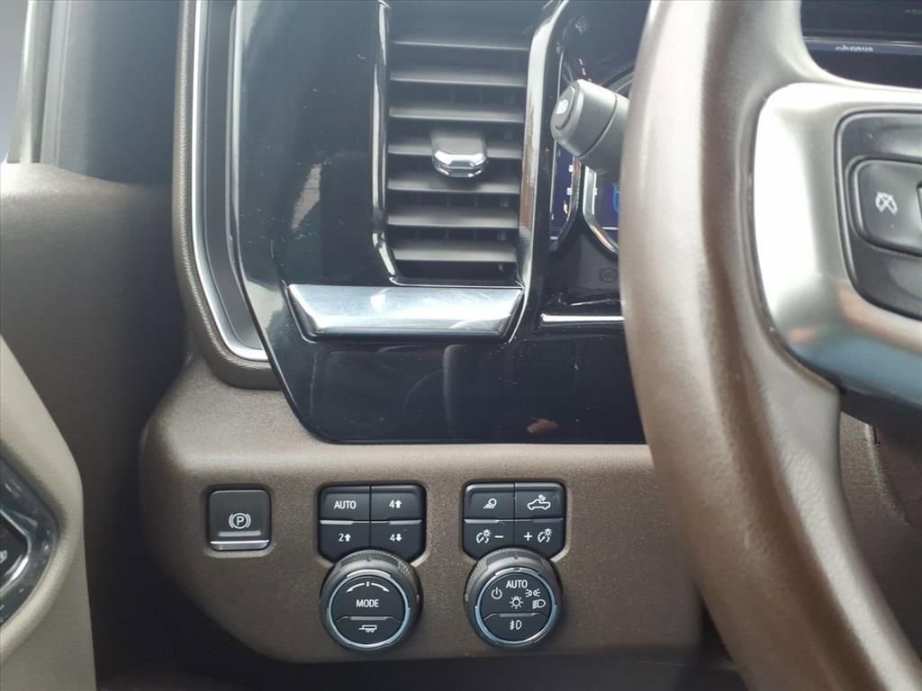 Used 2024 Chevrolet Silverado 2500 LTZ image 14