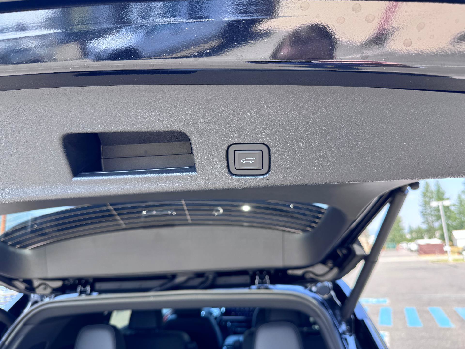 New 2026 Chevrolet Traverse Z71 w/ Enhanced Driving Package AWD/4WD image 19
